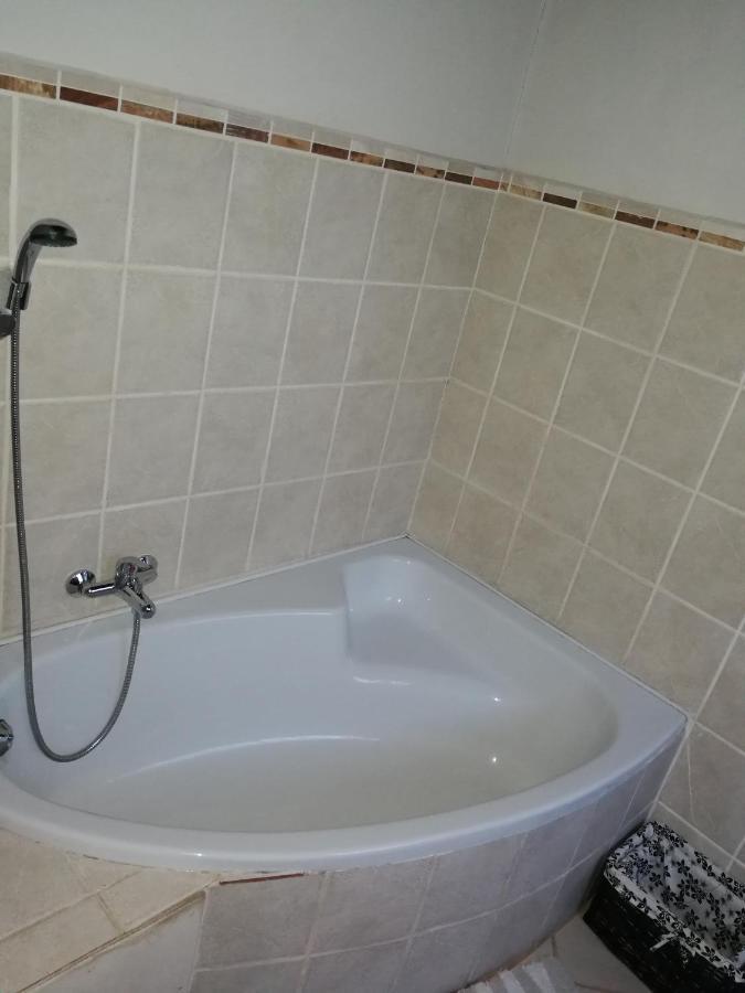 Bougain Villa Guesthouse Winburg Eksteriør bilde